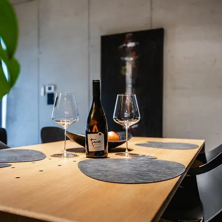 Fana Estate * Dobrovo