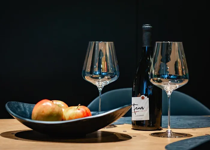 Fana Estate ドブロボ