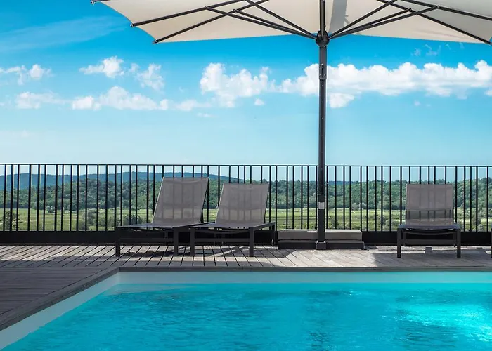 Fana Estate アパート