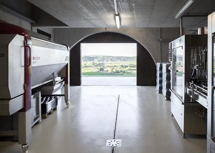 Fana Estate アパート ドブロボ