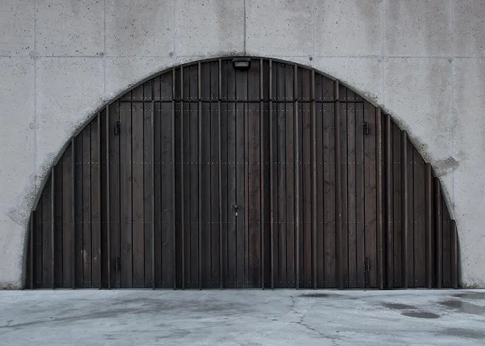 Fana Estate アパート